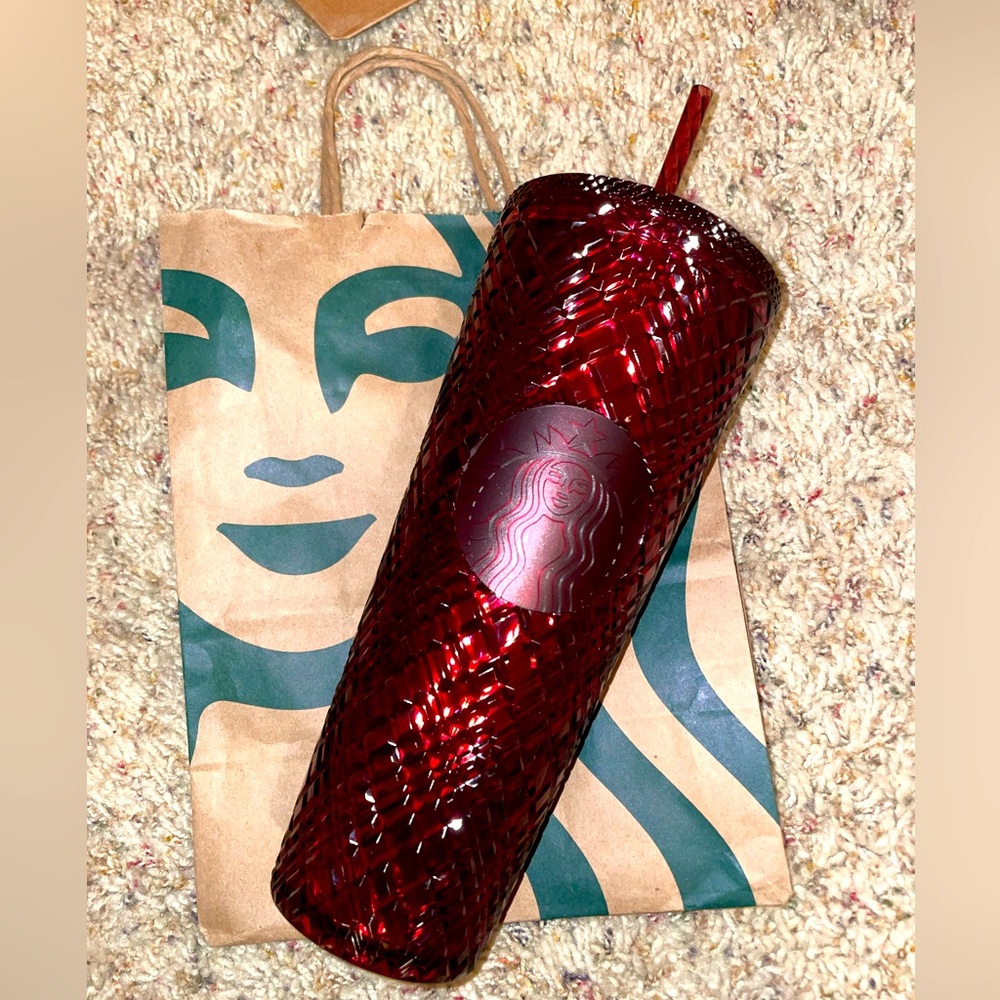 NWT Christmas holiday 2022 red crystal studded sparkly ✨ tumblr 24floz